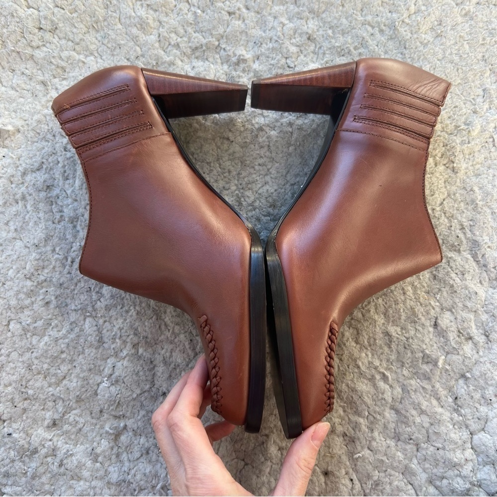 3.1 Phillip Lim 3.1 Lara Low Cut Brandy Leather Chelsea Heel Ankle Booties - Picture 4 of 14